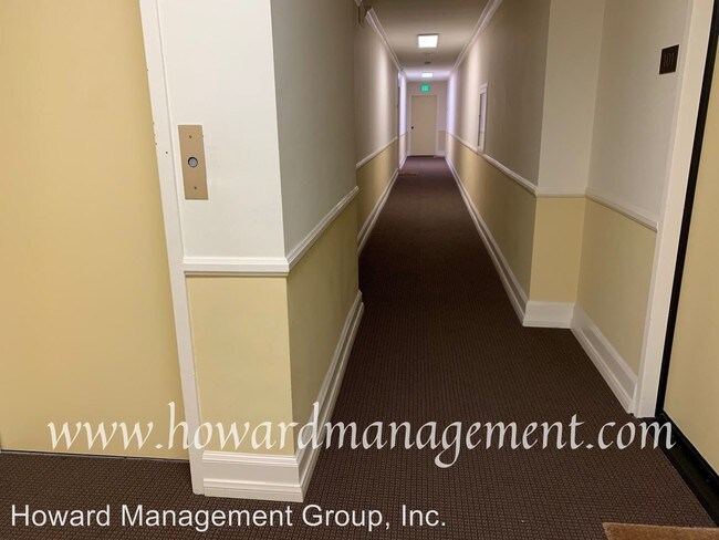 Foto del edificio - 11666 Mayfield Ave