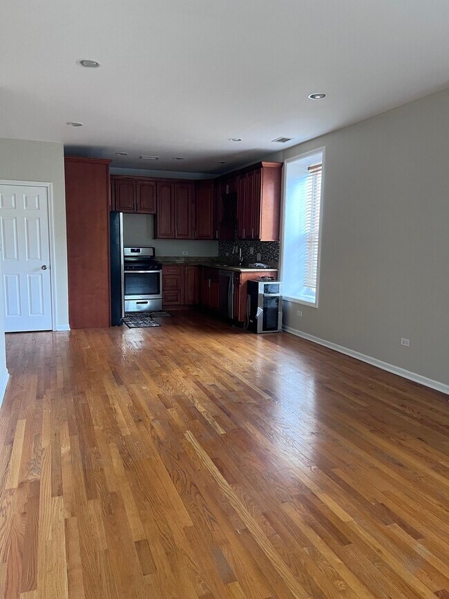 Foto del edificio - 3610 S Prairie Ave