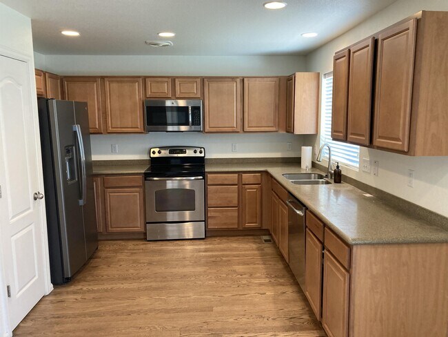 Building Photo - 25872 E Cedar Pl