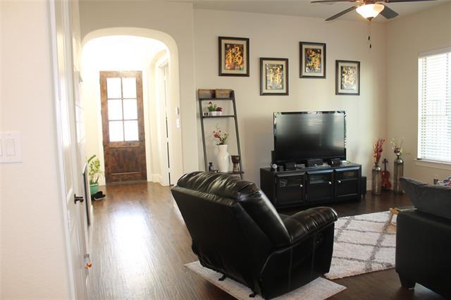 Foto del edificio - 328 Loma Alta Dr