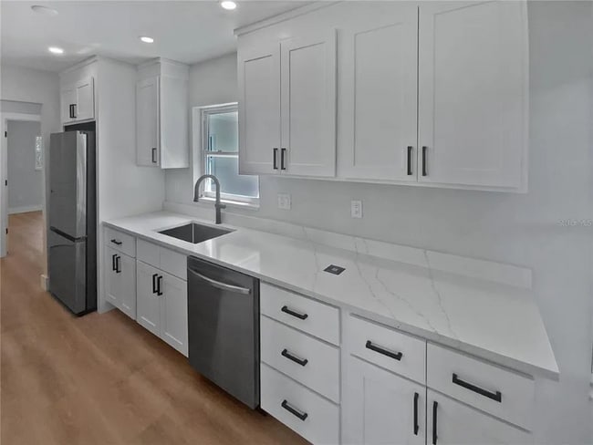 Foto del edificio - 7813 N 53rd St