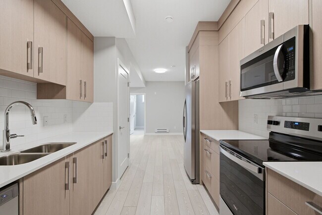 Photo du bâtiment - 9917 Huxbury Dr NE