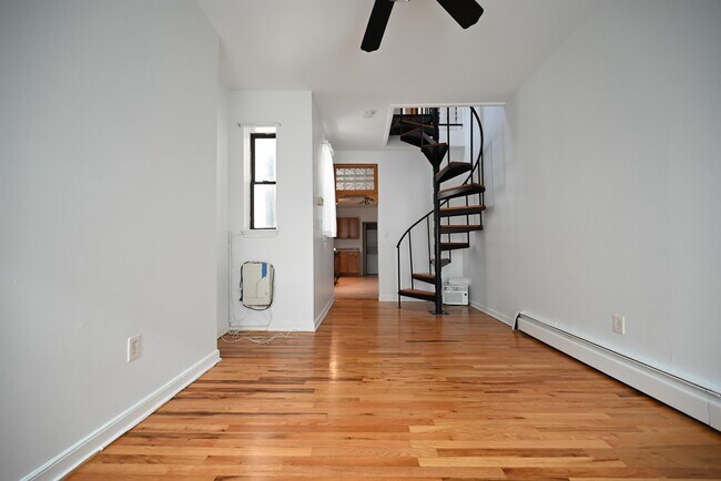 Building Photo - 316 Palisade Ave