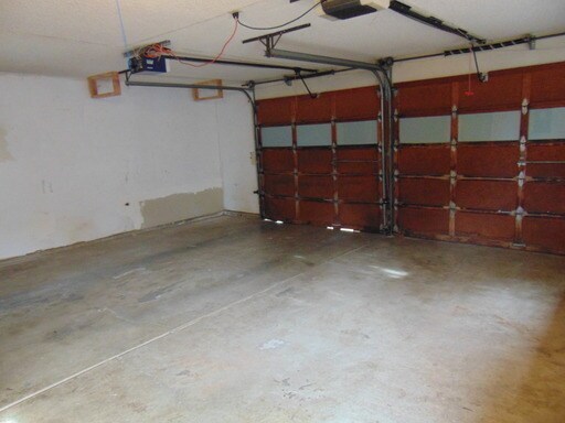 Foto del edificio - Terrific home, Large Yard, Quiet Street