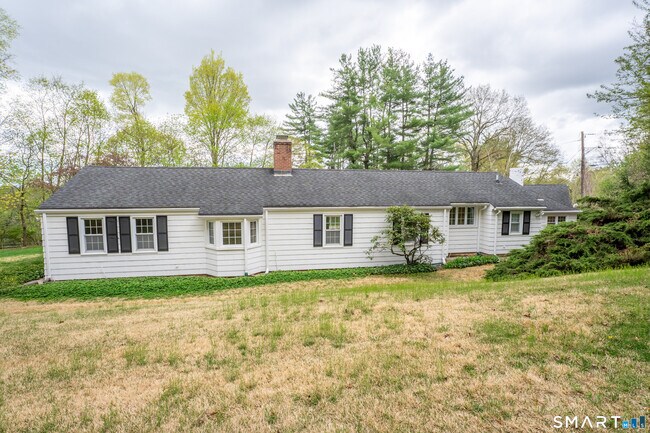 Foto del edificio - 30 Hillsboro Dr