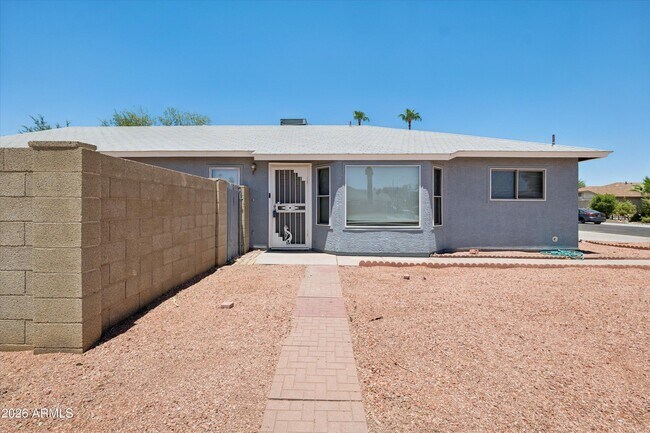 Foto del edificio - 11904 N 76th Ln