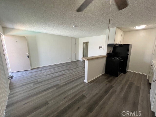 Building Photo - 686 E Cottonwood Rd