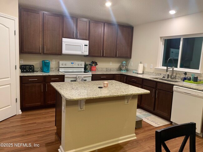 Building Photo - 13346 Avery Park Ln