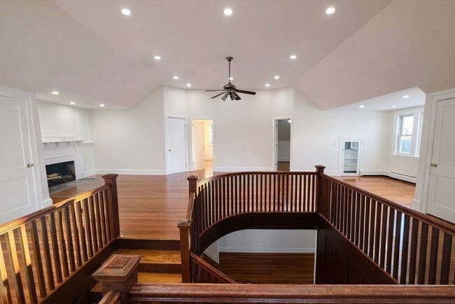 Building Photo - 236 Madison St