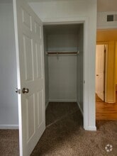 Building Photo - 1542 Diuguid Dr