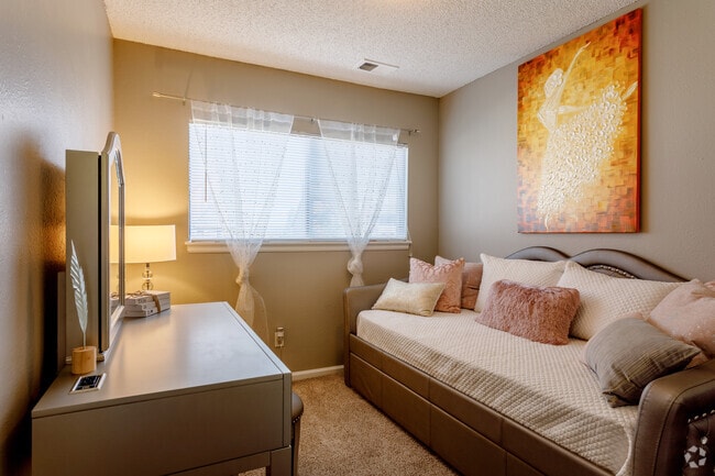 1BR, 1BA- 850SF - Ascend at Red Rocks