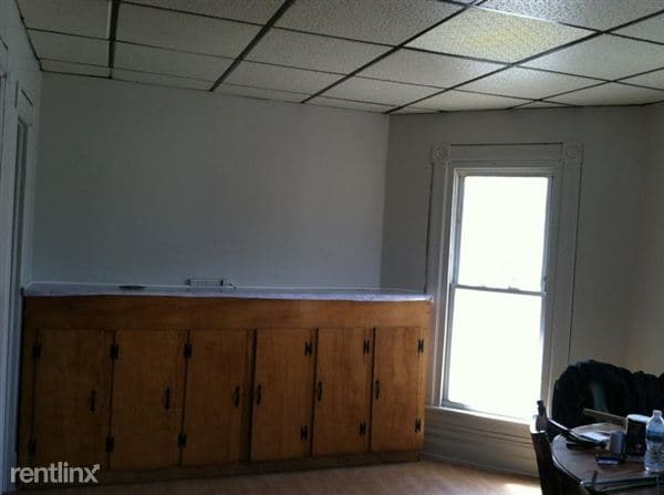 Building Photo - 1334 6th St