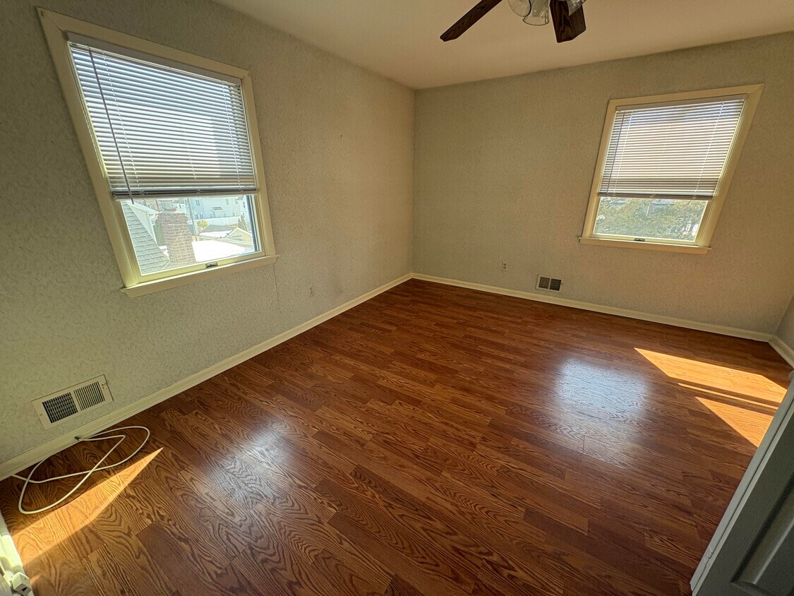 Foto del edificio - 89 Center Ave