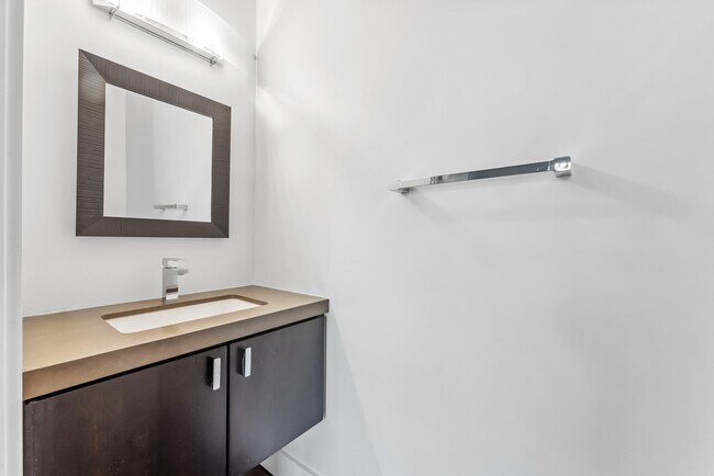 Foto del edificio - 106 SW 1st Ave