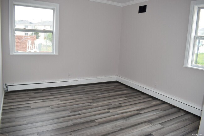 Foto del edificio - 102-22 1st St
