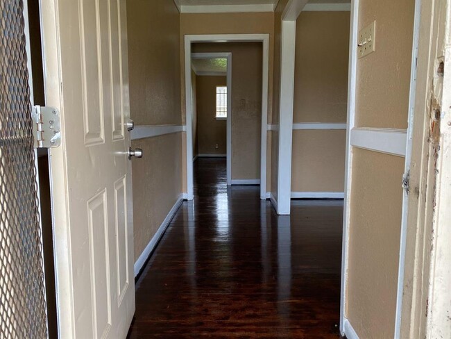 Building Photo - 4123 Goulburn Dr