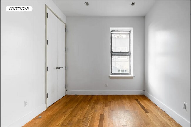 Building Photo - 269 Kosciuszko St