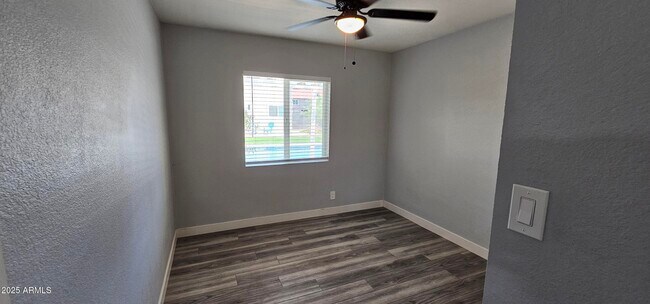 Building Photo - 642 W Plata Ave