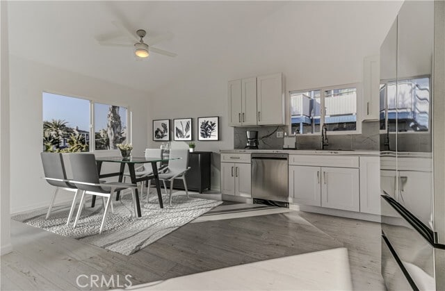 Building Photo - 231 W Escalones