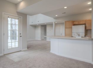 Building Photo - Spacious Three Bedroom Town Home available...