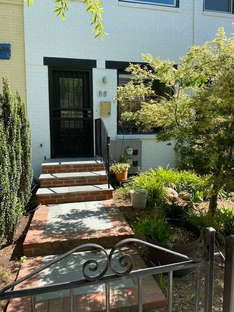 Entrance - 88 P St NW