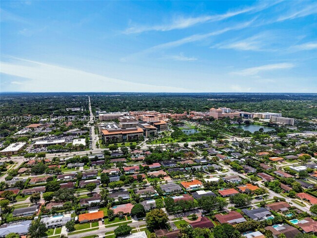 Foto del edificio - 8820 SW 85th St