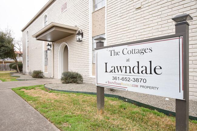 Building Photo - 1811 Lawndale Ave