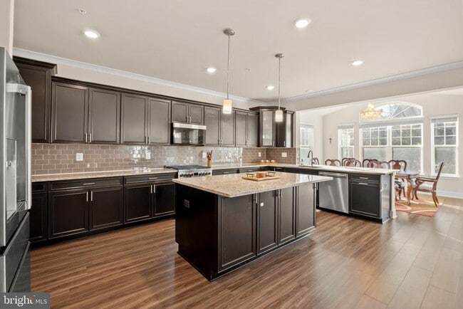 Building Photo - 1281 Backbone Wy