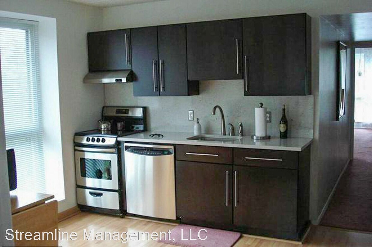 Foto principal - 2 br, 2 bath House - 5180 Maris Ave. #301