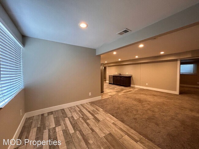Building Photo - 5 br, 2 bath House - 5335 N. Newton Street...