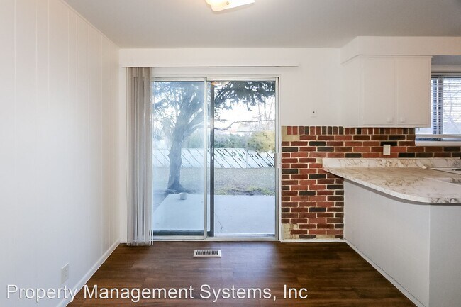Foto del edificio - 4640 W Palmer Dr