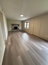 Building Photo - 657 Belmont Ave