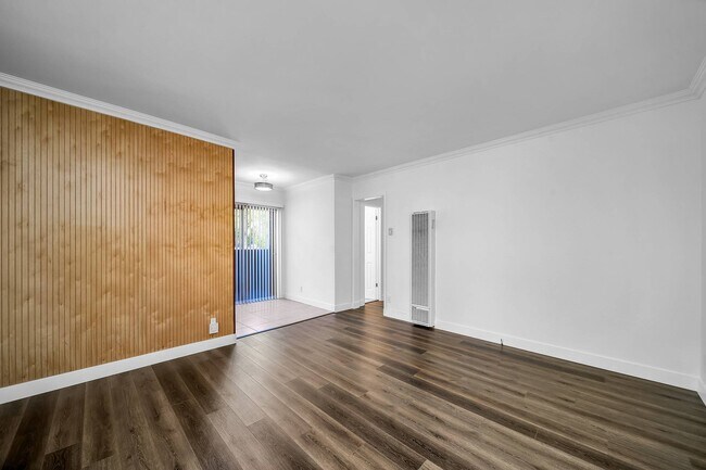 Living Room - 4350 Franklin Ave