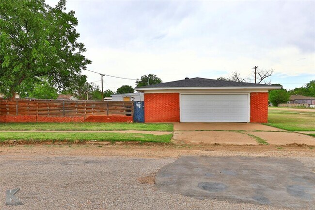 Foto del edificio - 844 NW 2nd St