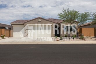 Building Photo - 960 E Cactus Wren Dr