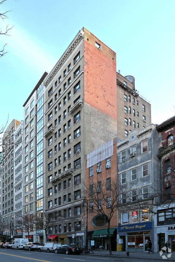 124 W 72nd St - The Casablanca