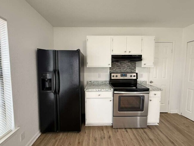 Foto del edificio - 6011 Hidden Rose