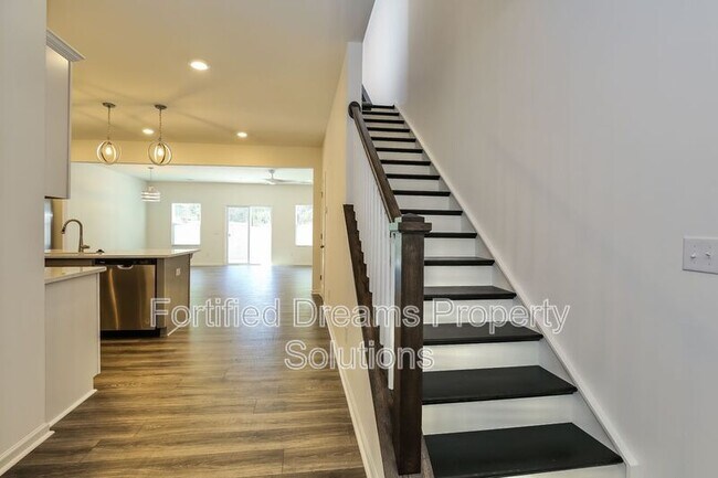 Foto del edificio - 5 Saltford Ln