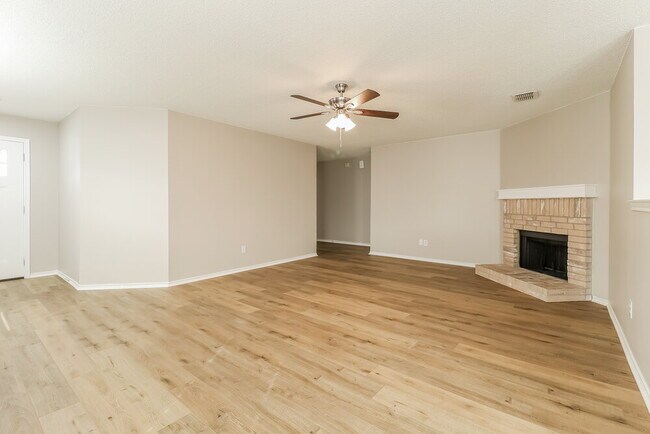 Foto del edificio - 517 Riverflat Dr