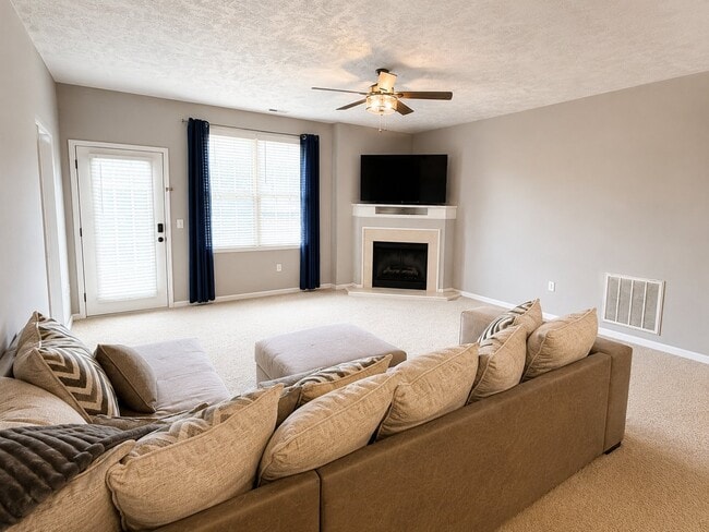 Building Photo - 3930 Bardstown Ct