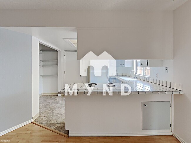 Building Photo - 3 br, 2 bath House - 707 E St