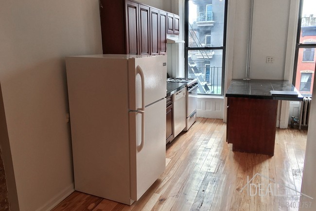 Foto del edificio - 1047 Bedford Ave