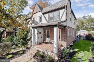 Building Photo - 614 Stamford Rd