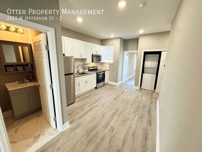 Foto del edificio - 2417 W Jefferson St