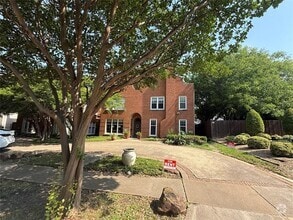 Building Photo - 3420 Binkley Ave