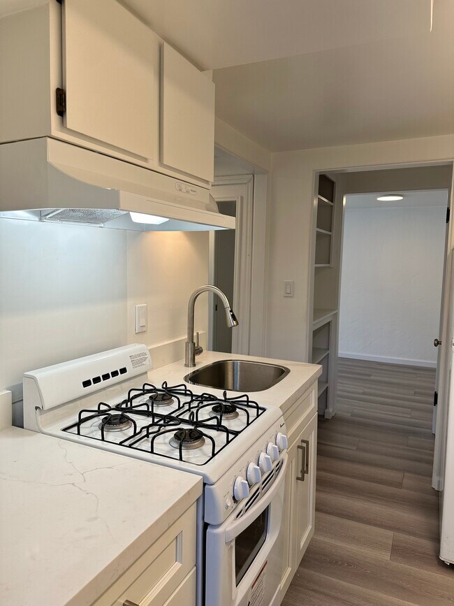 Foto del edificio - 343 E Thomson Ave