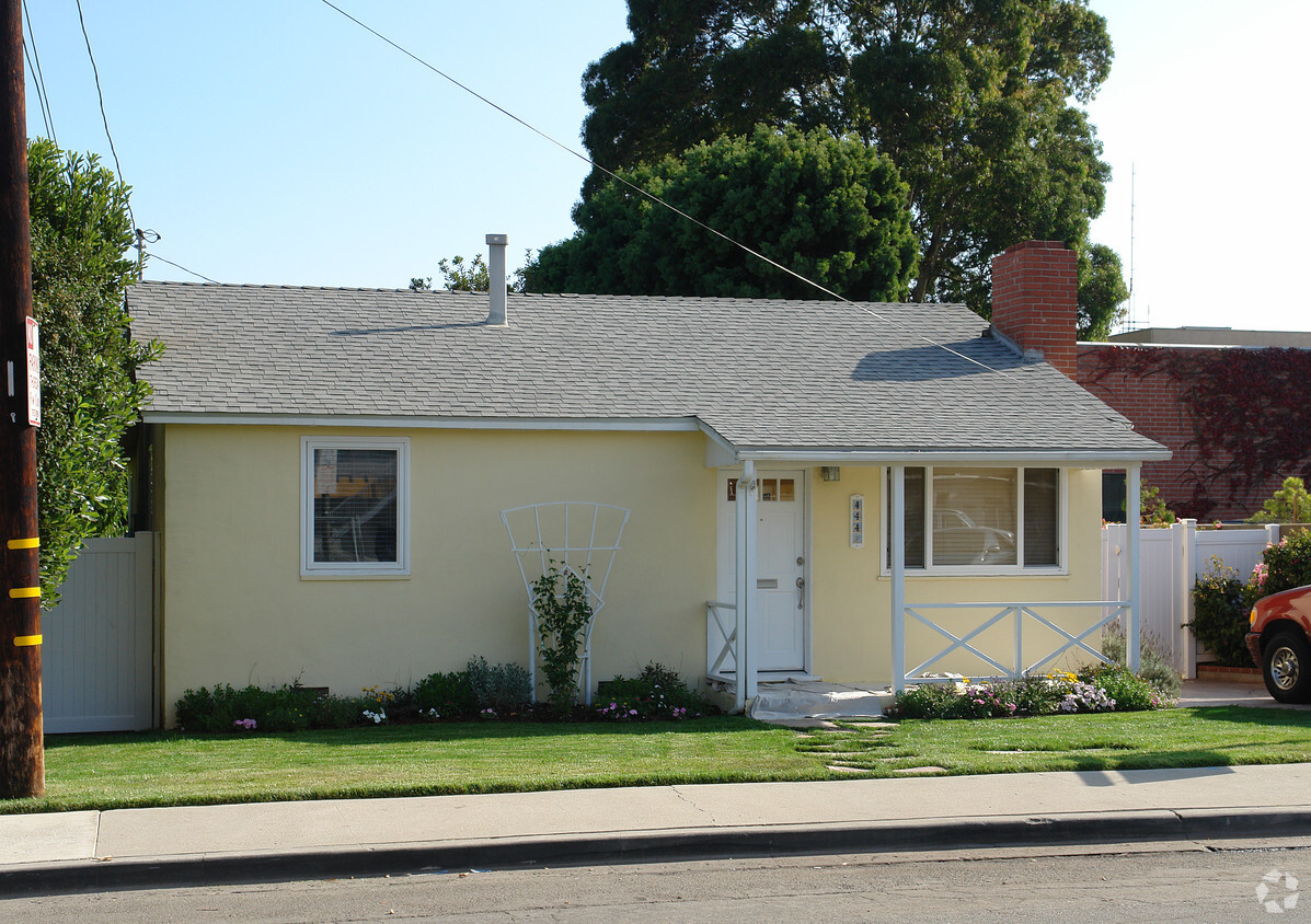 Building Photo - 442 E Pearl St