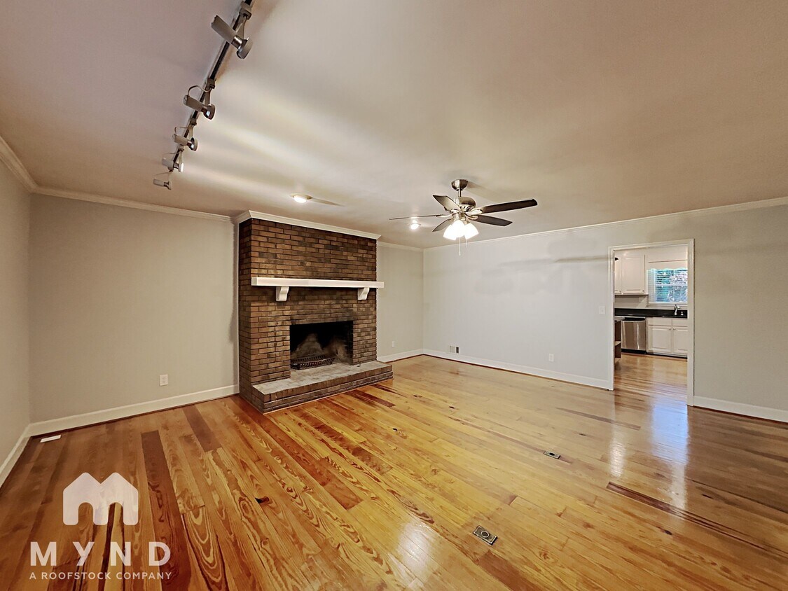 Foto principal - 1600 Arden Dr SW