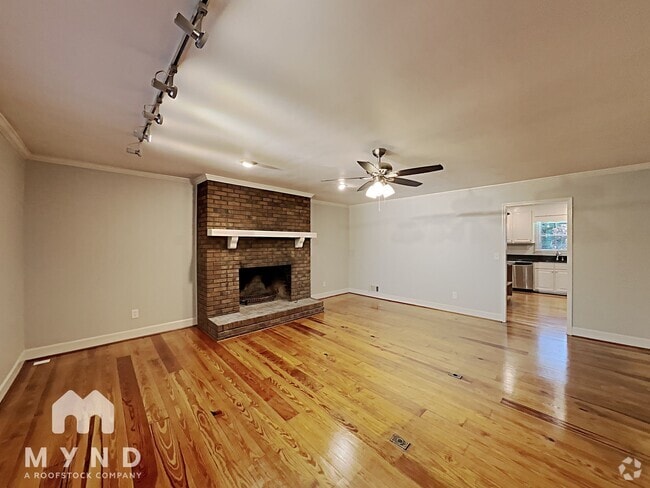 Building Photo - 1600 Arden Dr SW