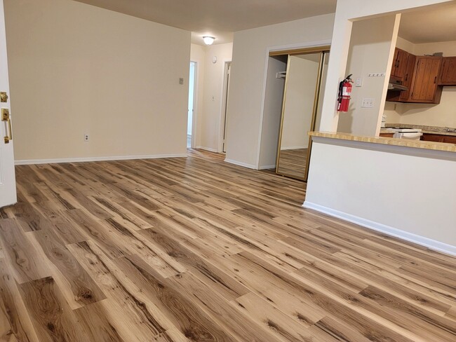Building Photo - 117 Amberly Dr